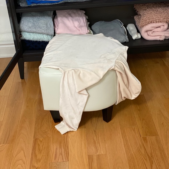 Roots Velour Hoodie - Picture 4 of 9